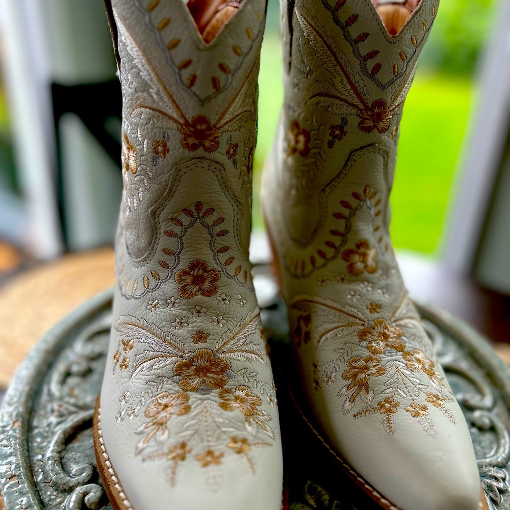 DINGO WOMEN'S PRIMROSE WESTERN BOOTIES - SNIP TOE
